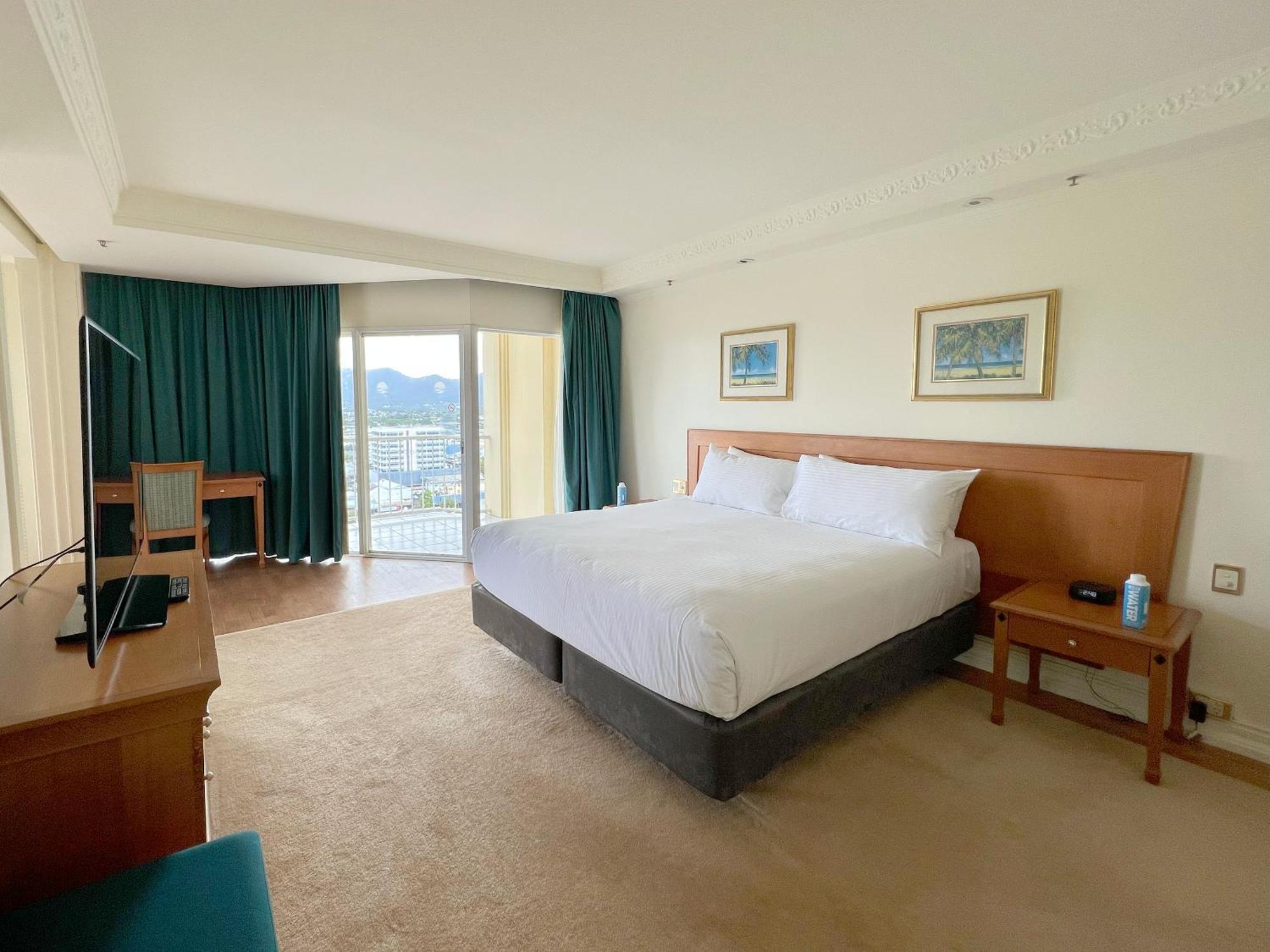 Pullman Cairns International Hotel Kültér fotó